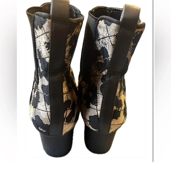 Nine West chelsea boot with modern update. - Picture 5 of 8